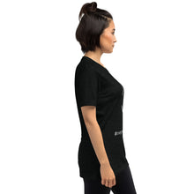 Load image into Gallery viewer, Short sleeve t-shirt
